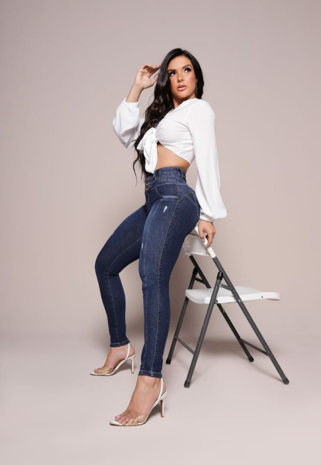Curvy Latina Model